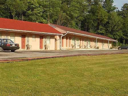 Motel 22 Mapleton Depot Гантінгдон Екстер'єр фото